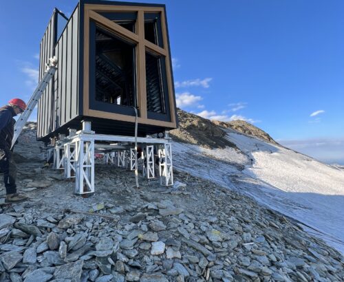 Il Ghiacciaio del Ruitor a La Thuile ha un nuovo Bivacco  dedicato al giovane alpinista Edoardo Camardella