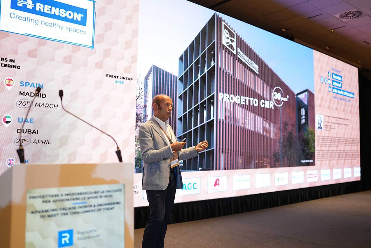 Massimo Roj parla all'evento ZAK world of facades
